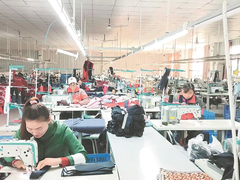 选择女装批发的明智之选:品质与价格的完美平衡